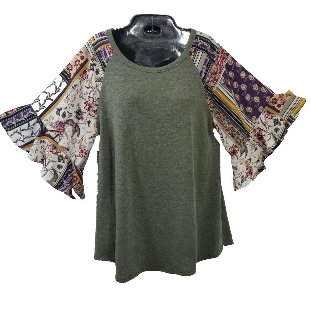 First Love by Lovelyn Top Womens Medium Green Floral Print Ruffle Sleeve Stretch